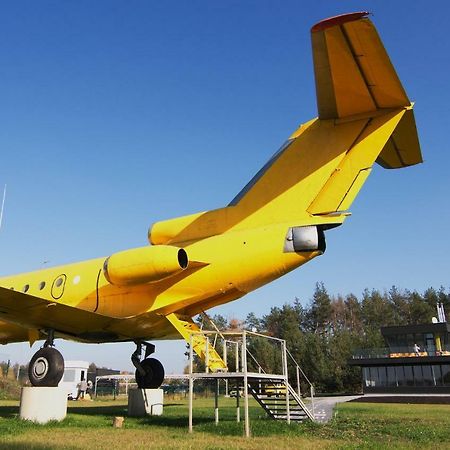 Yellow Plane Yurov Экстерьер фото
